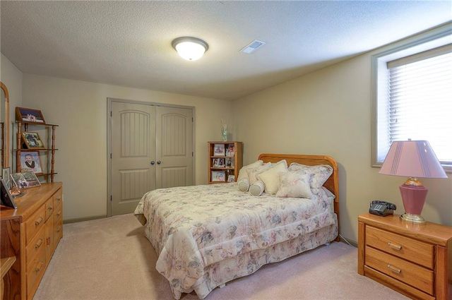 9604 NE 91st Terrace, Kansas City, MO 64157