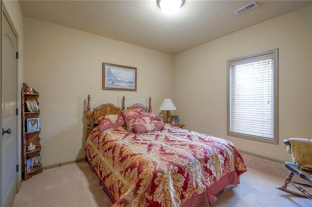 9604 NE 91st Terrace, Kansas City, MO 64157