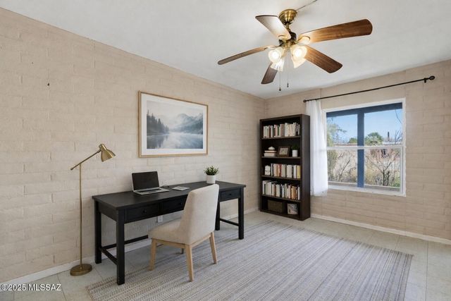 4922 W De La Canoa Drive, Amado, AZ 85645