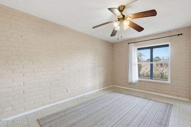 4922 W De La Canoa Drive, Amado, AZ 85645