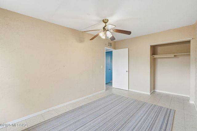 4922 W De La Canoa Drive, Amado, AZ 85645