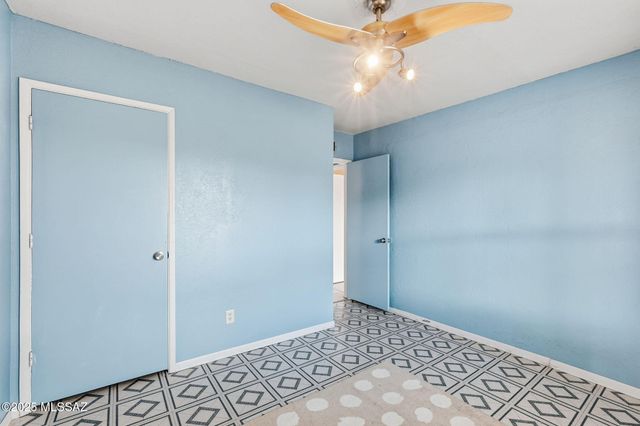 4922 W De La Canoa Drive, Amado, AZ 85645