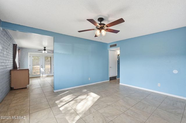 4922 W De La Canoa Drive, Amado, AZ 85645