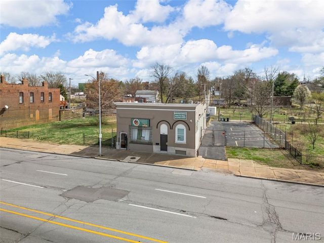 8212 Alabama Avenue, St Louis, MO 63111