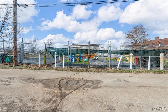 8212 Alabama Avenue, St Louis, MO 63111