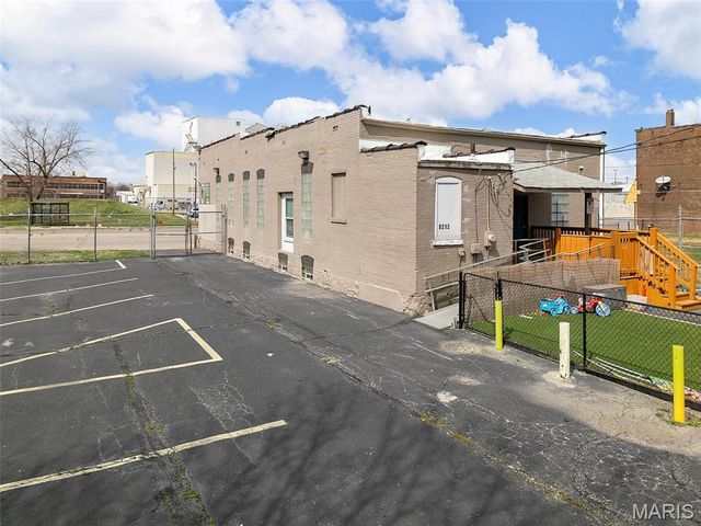 8212 Alabama Avenue, St Louis, MO 63111