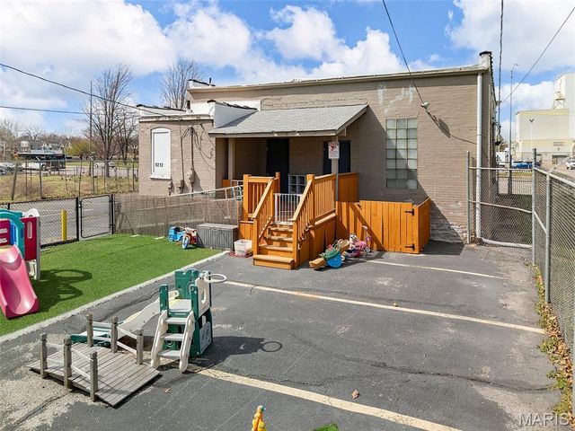 8212 Alabama Avenue, St Louis, MO 63111