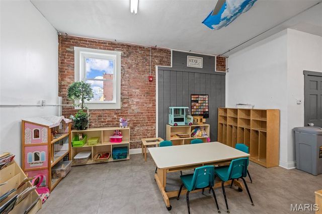 8212 Alabama Avenue, St Louis, MO 63111