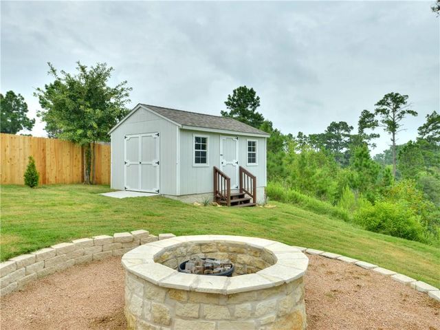 323 Kaanapali LN, Bastrop, TX 78602