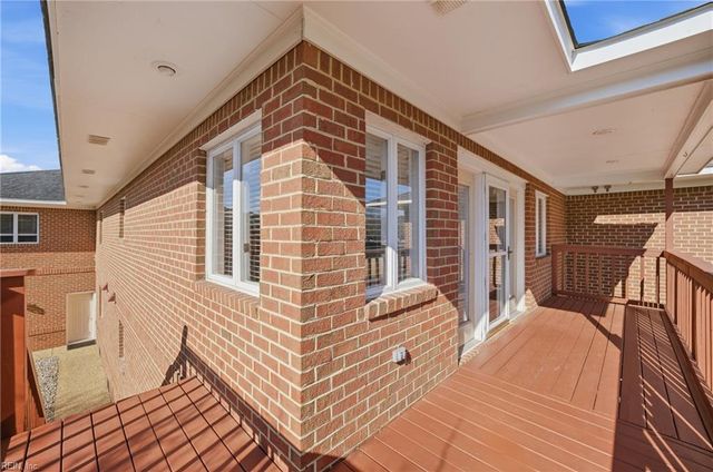 1226 Foursome LN, Virginia Beach, VA 23455