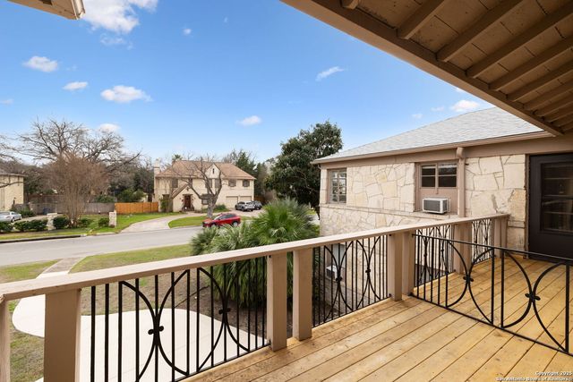 515 E Olmos Dr Apt 4, Olmos Park, TX 78212