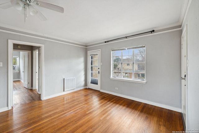 515 E Olmos Dr Apt 4, Olmos Park, TX 78212