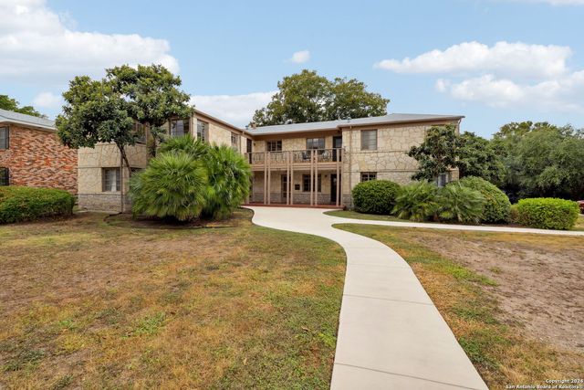 515 E Olmos Dr Apt 4, Olmos Park, TX 78212