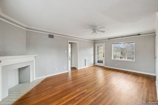 515 E Olmos Dr Apt 4, Olmos Park, TX 78212