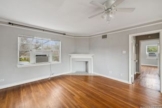 515 E Olmos Dr Apt 4, Olmos Park, TX 78212