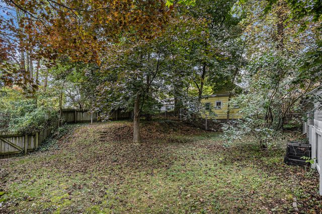 2126 Benjamin Avenue, Kalamazoo City, MI 49008