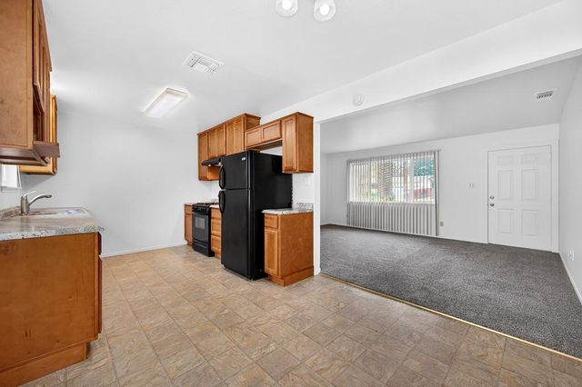 4141 Walnut Ave, Carmichael, CA 95608