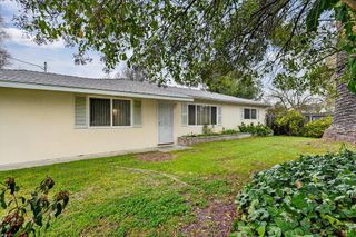 4141 Walnut Ave, Carmichael, CA 95608