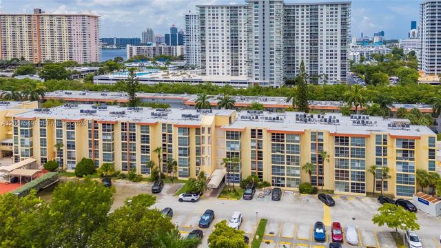 200 172nd Street 112, Sunny Isles Beach, FL 33160