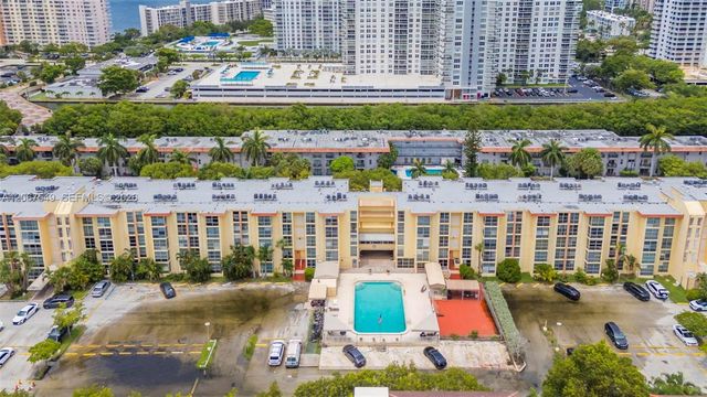 200 172nd Street 112, Sunny Isles Beach, FL 33160