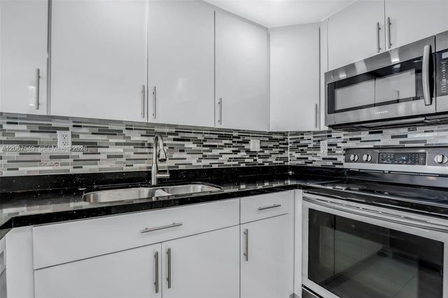 200 172nd Street 112, Sunny Isles Beach, FL 33160