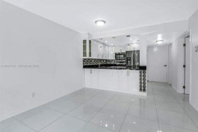 200 172nd Street 112, Sunny Isles Beach, FL 33160