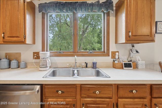 525 Grovenburg Road, Mason, MI 48854