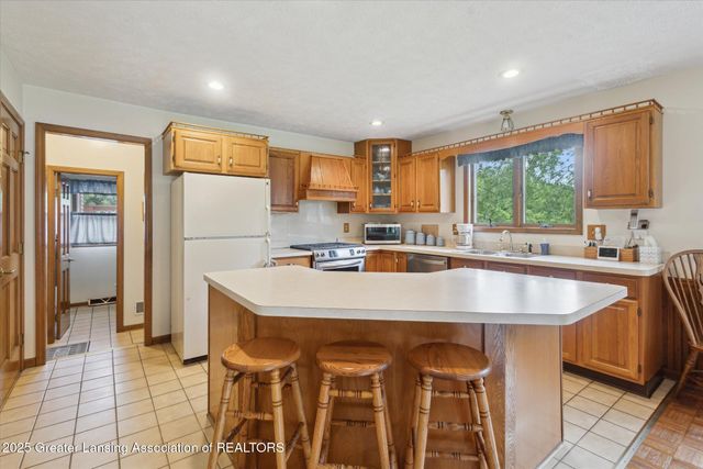 525 Grovenburg Road, Mason, MI 48854