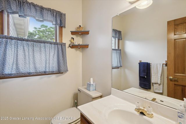 525 Grovenburg Road, Mason, MI 48854