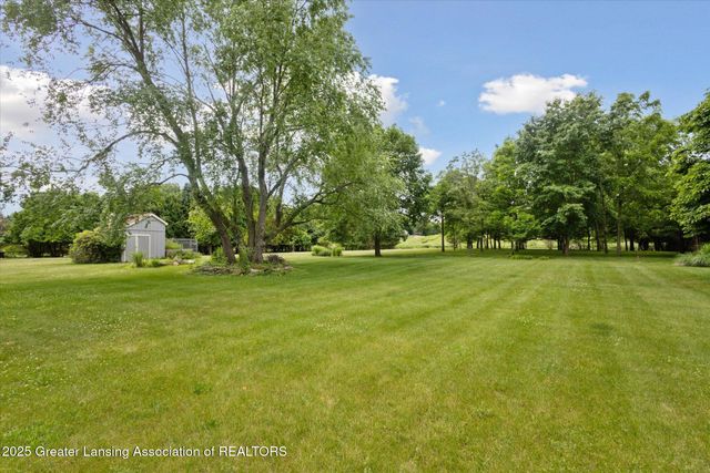 525 Grovenburg Road, Mason, MI 48854