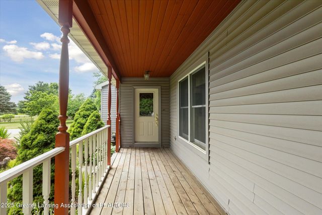 525 Grovenburg Road, Mason, MI 48854