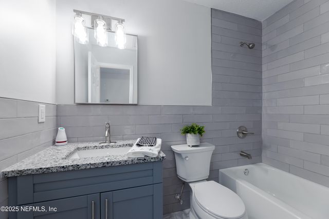 7869 JOLLIET Drive, Jacksonville, FL 32217