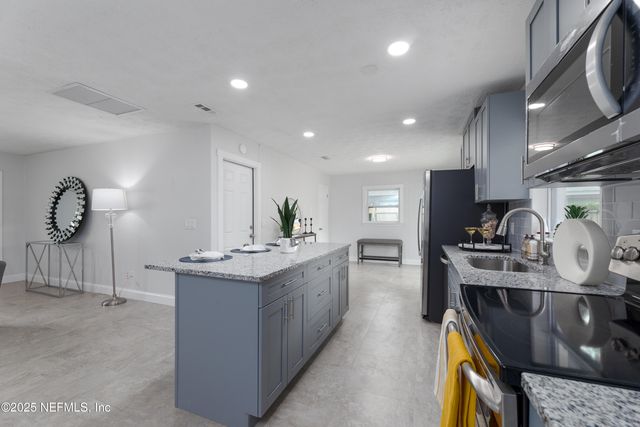 7869 JOLLIET Drive, Jacksonville, FL 32217