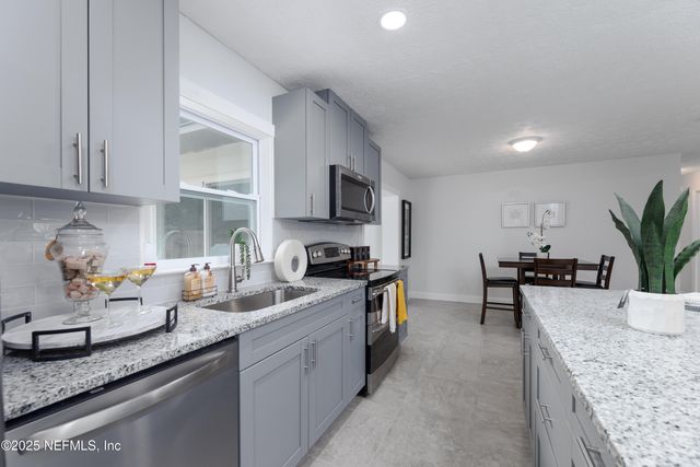 7869 JOLLIET Drive, Jacksonville, FL 32217