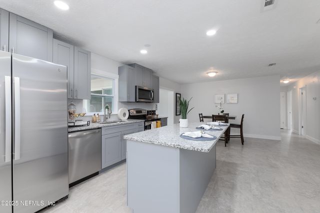 7869 JOLLIET Drive, Jacksonville, FL 32217