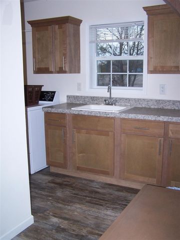 22 Lynn Court, Coldwater, MI 49036