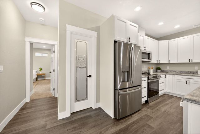 3129 Monaco Court, Medford, OR 97504