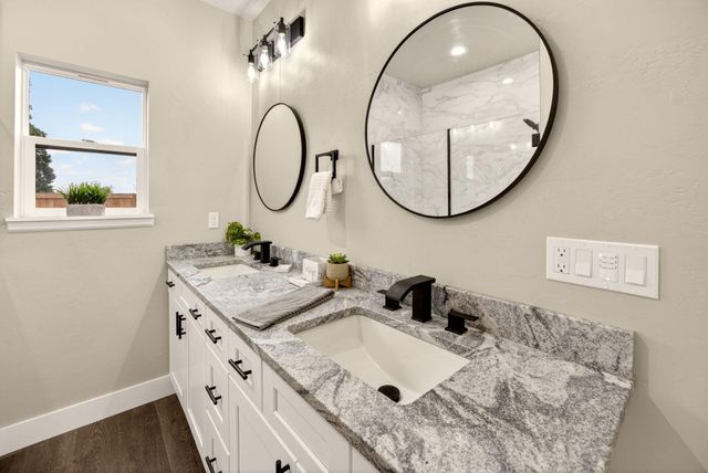 3129 Monaco Court, Medford, OR 97504