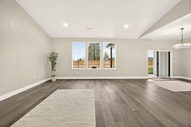 3129 Monaco Court, Medford, OR 97504