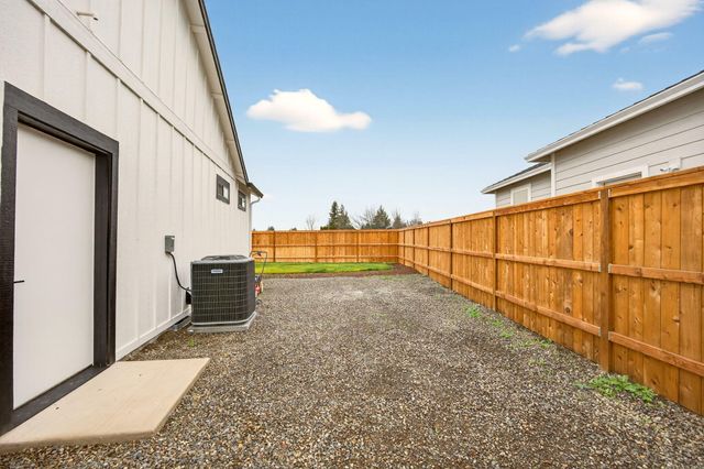 3129 Monaco Court, Medford, OR 97504