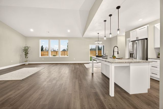 3129 Monaco Court, Medford, OR 97504