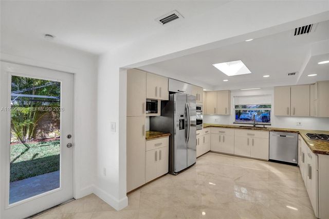 20 NW 101st St, Miami Shores, FL 33150