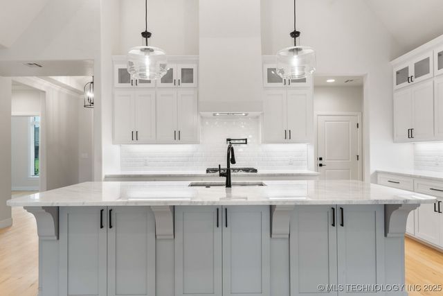 6617 S Fir Avenue, Broken Arrow, OK 74011