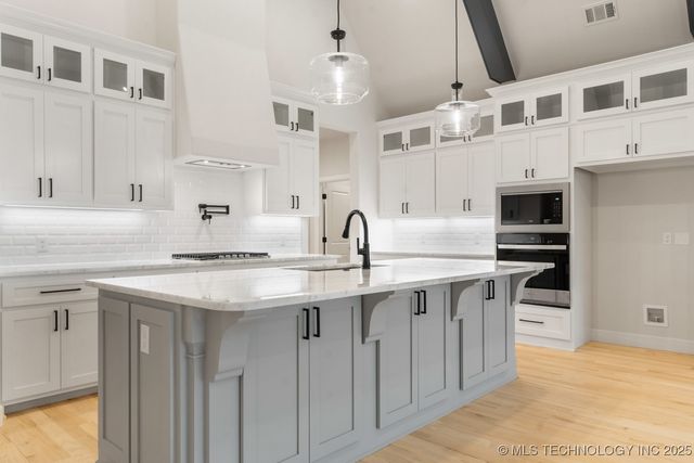 6617 S Fir Avenue, Broken Arrow, OK 74011