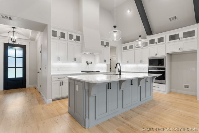 6617 S Fir Avenue, Broken Arrow, OK 74011