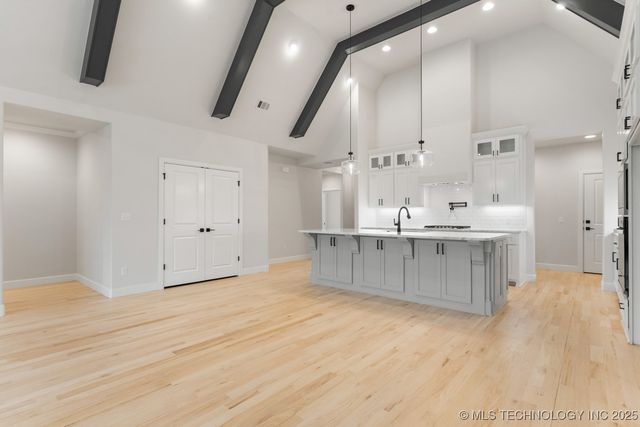 6617 S Fir Avenue, Broken Arrow, OK 74011