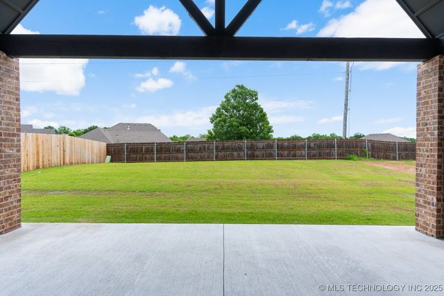 6617 S Fir Avenue, Broken Arrow, OK 74011