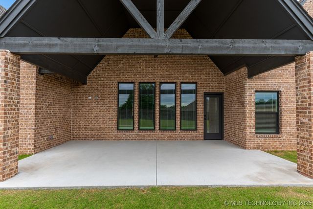 6617 S Fir Avenue, Broken Arrow, OK 74011