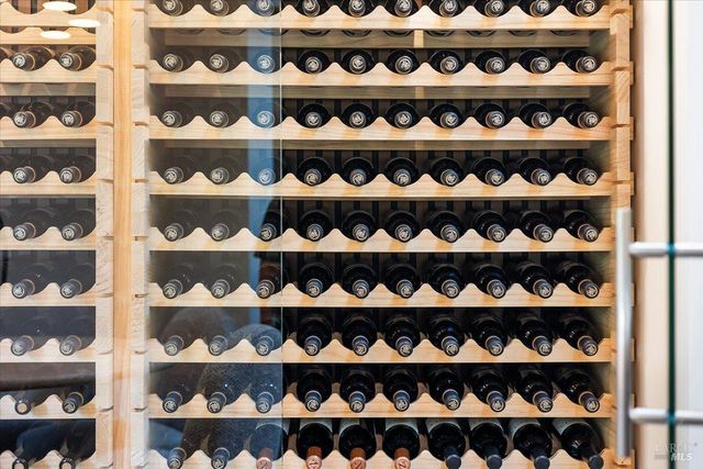 2656 Knob Hill Dr, Santa Rosa, CA 95404