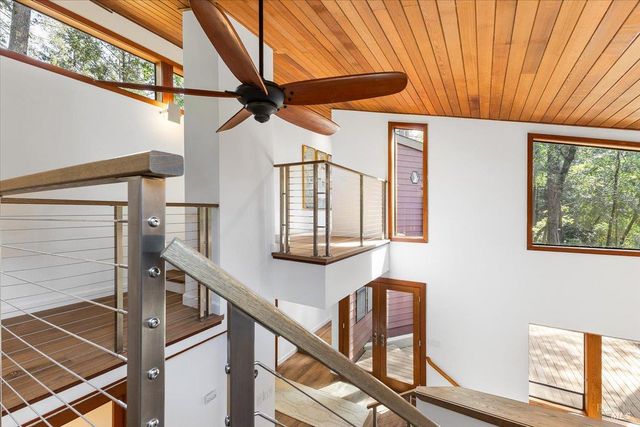 2656 Knob Hill Dr, Santa Rosa, CA 95404